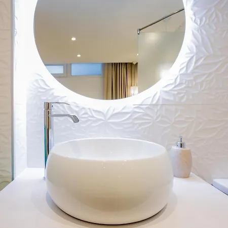 Stylish & Modern 2 Bedroom In Olympia Playa Americas Lejlighed